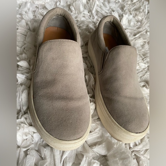 Steve Madden light gray suede slip on sneakers size 6 - Picture 9 of 11